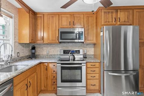 105 Dean Road East Lyme CT 06333