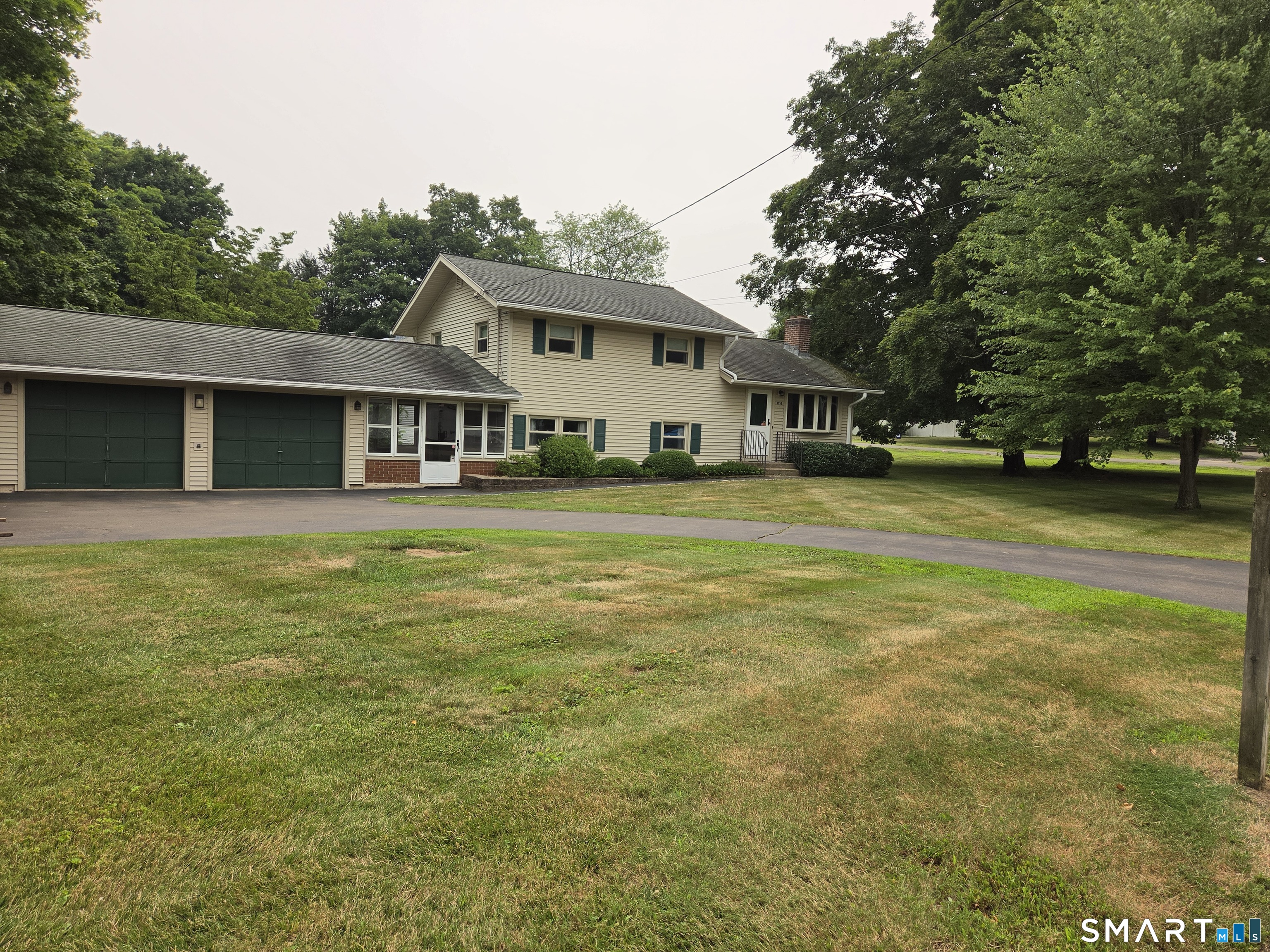 15 Russo Drive Hamden CT 06518