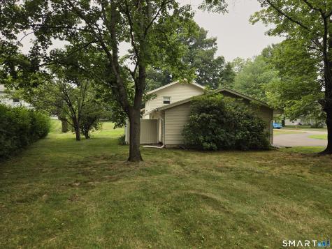 15 Russo Drive Hamden CT 06518