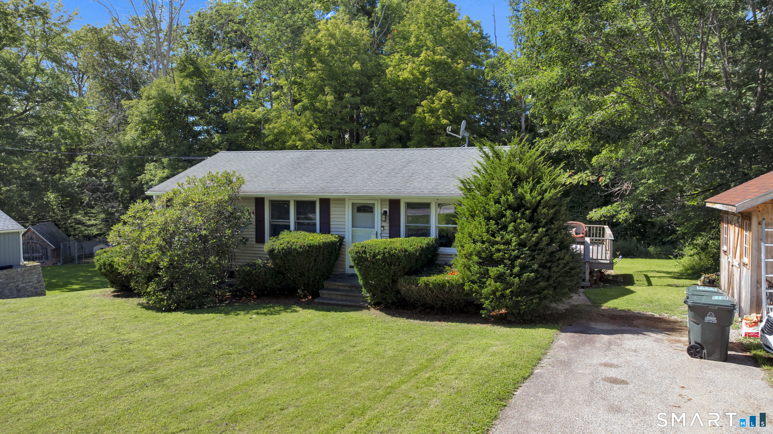 1619 Route 171 Woodstock CT 06281