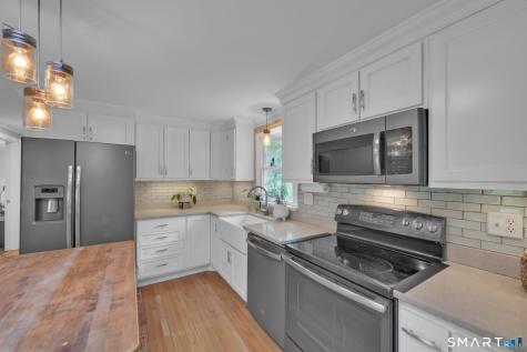1619 Route 171 Woodstock CT 06281