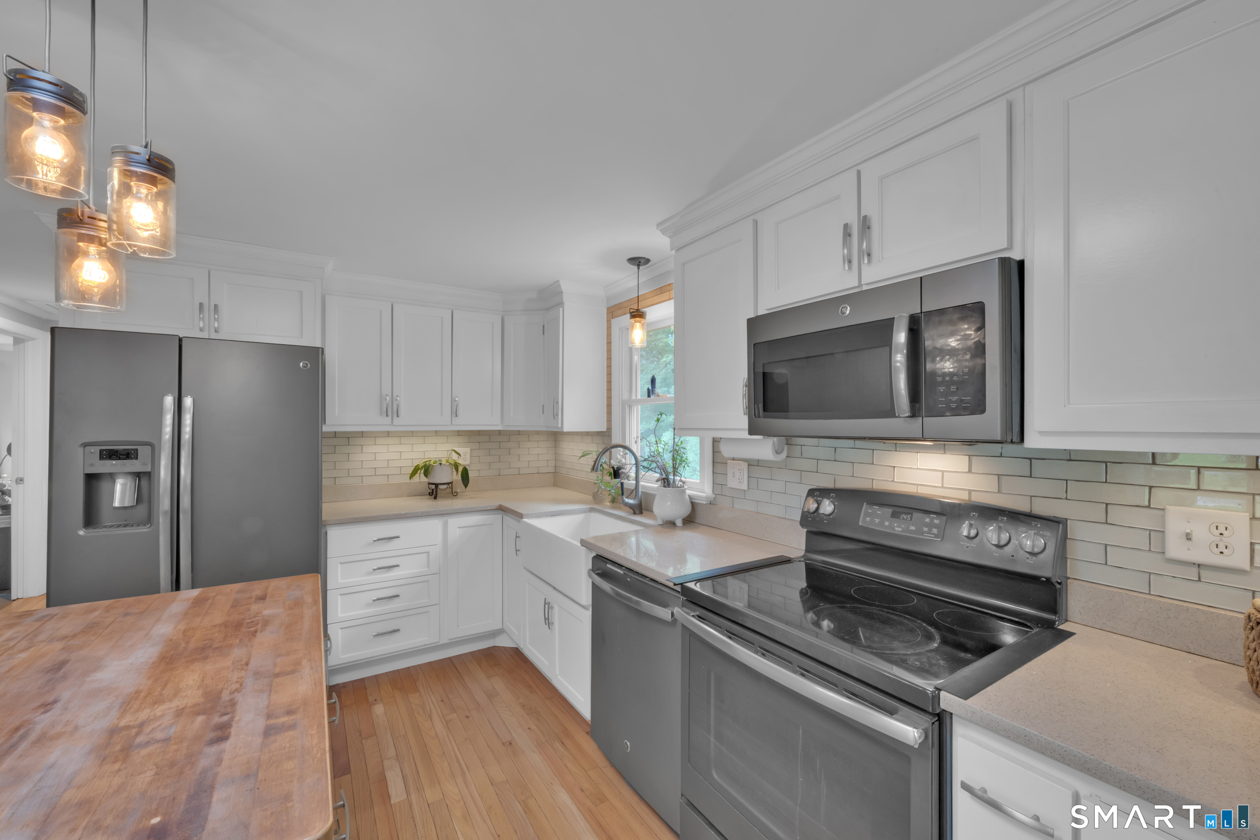 1619 Route 171 Woodstock CT 06281