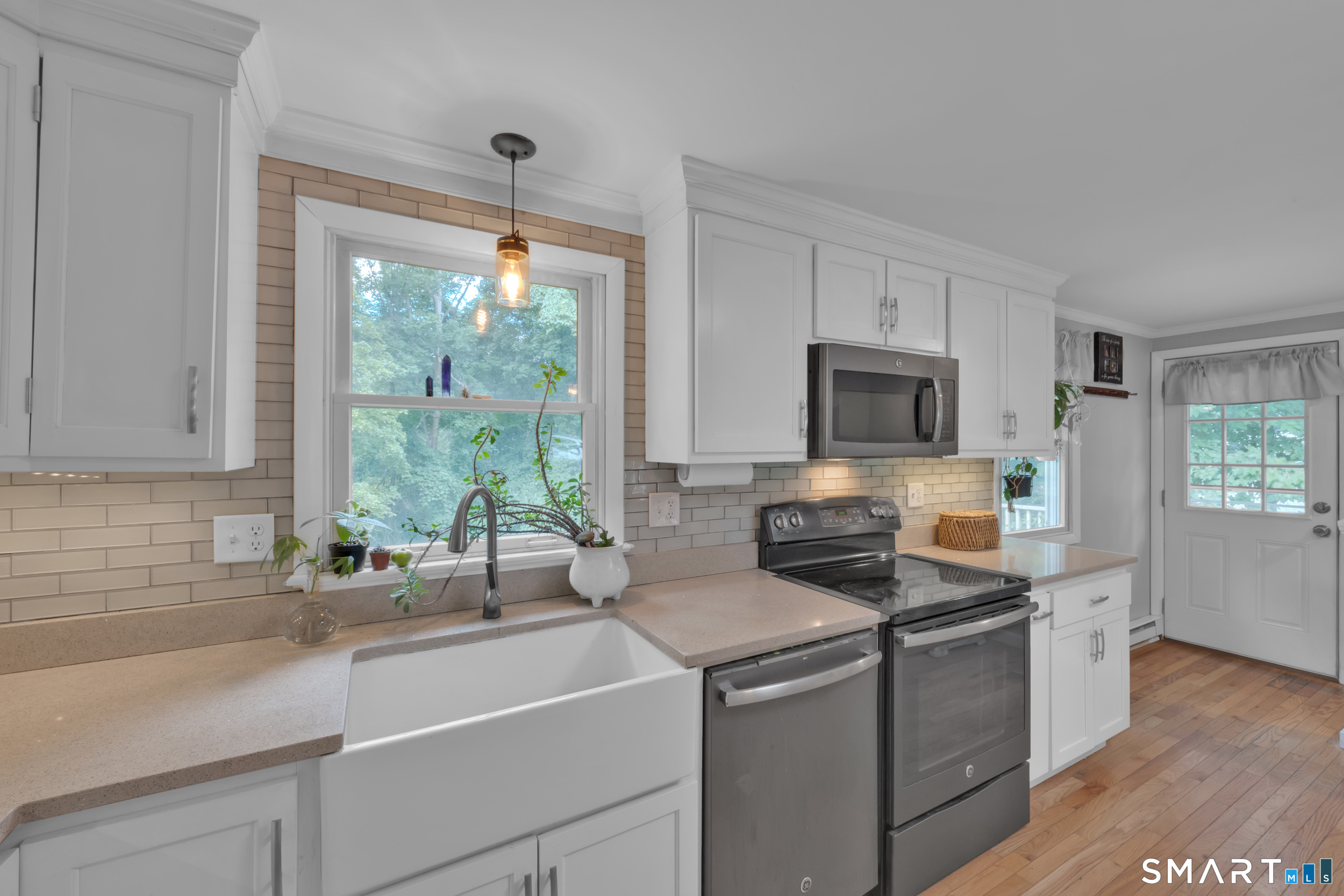 1619 Route 171 Woodstock CT 06281