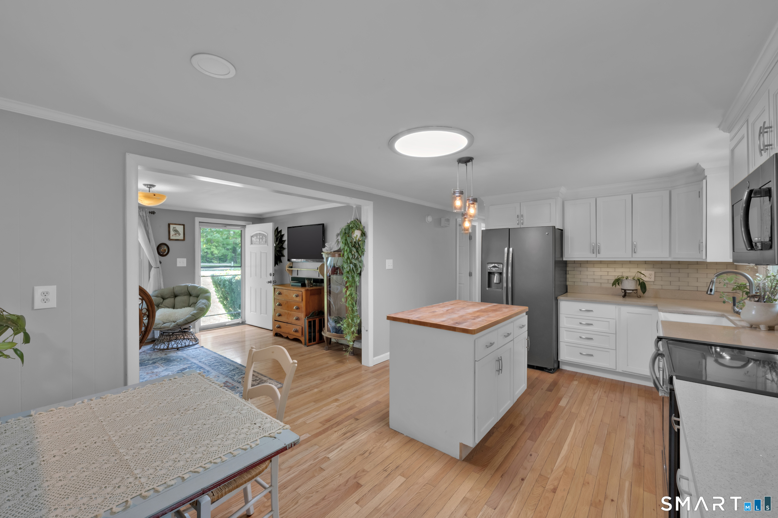 1619 Route 171 Woodstock CT 06281