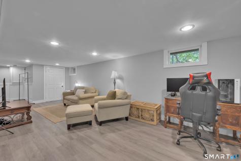 1619 Route 171 Woodstock CT 06281