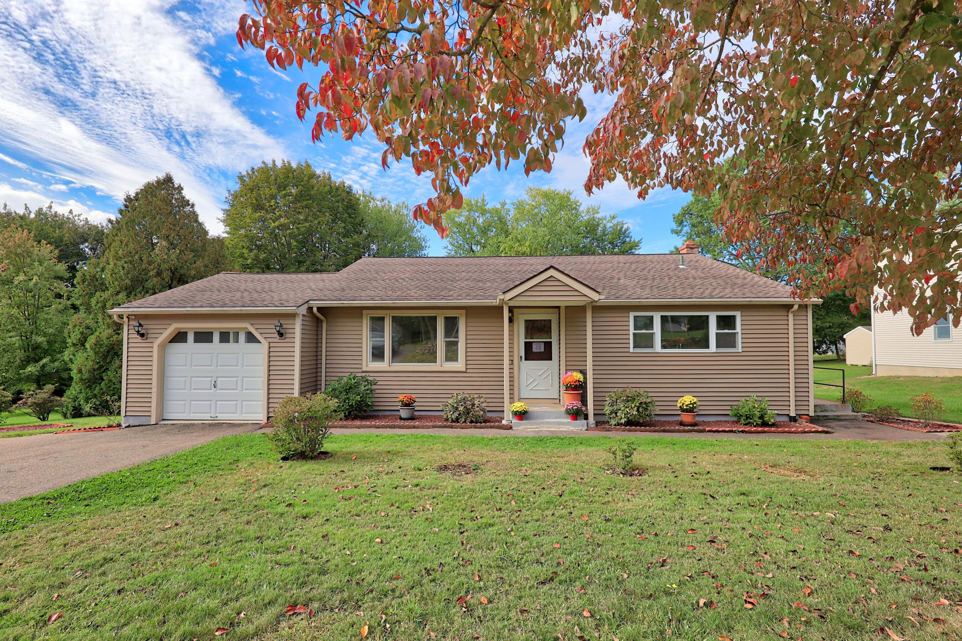 1114 Fienemann Road Farmington CT 06032