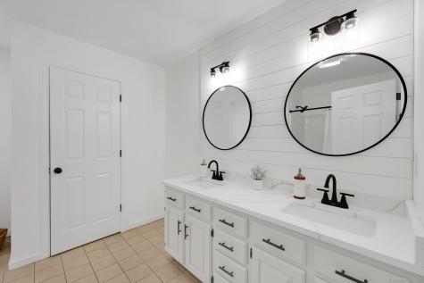 9-A Alice Drive Burlington CT 06013