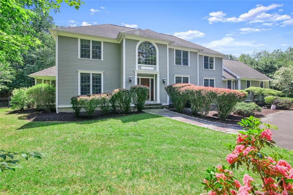 25 Gate Post Lane Woodbury CT 06798