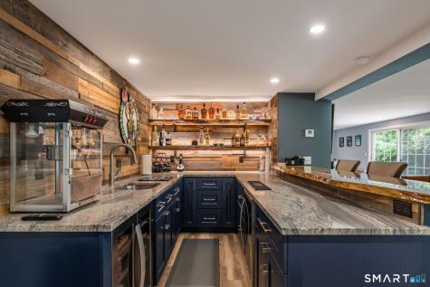44 Brookmoor Road Avon CT 06001