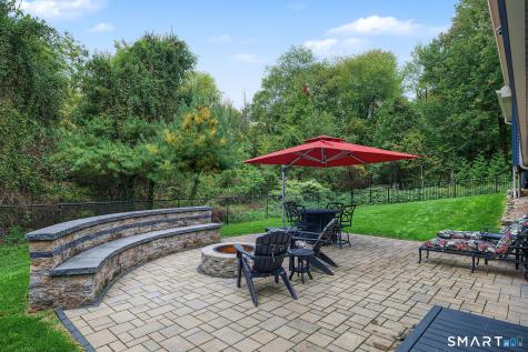 44 Brookmoor Road Avon CT 06001