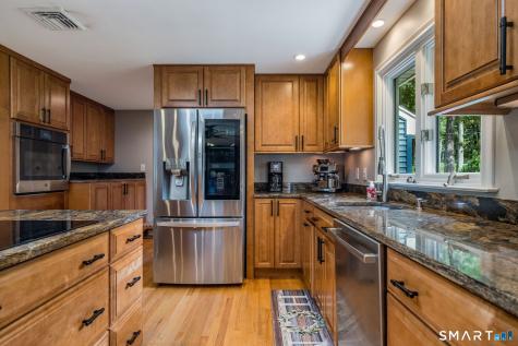 44 Brookmoor Road Avon CT 06001