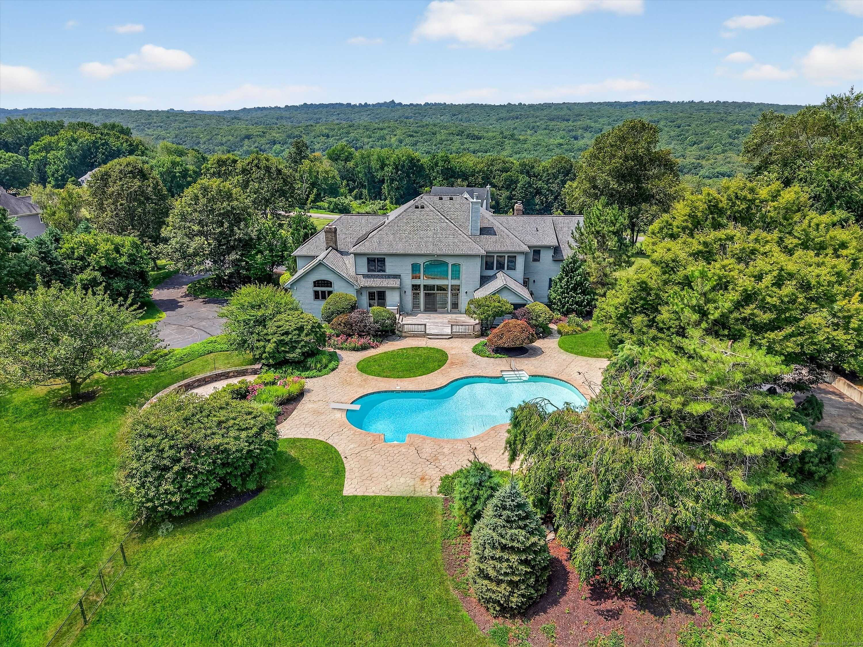 15 Farm Meadow Road Newtown CT 06470
