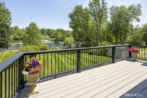 22 North Lake Shore Drive Brookfield CT 06804