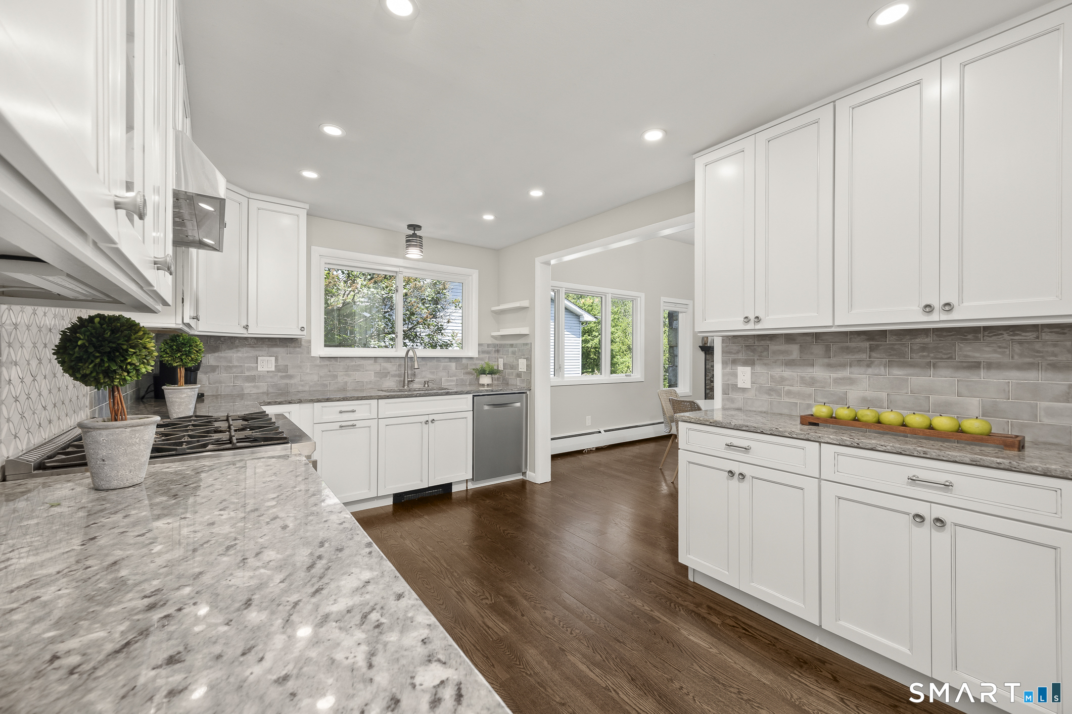 22 North Lake Shore Drive Brookfield CT 06804