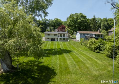 22 North Lake Shore Drive Brookfield CT 06804