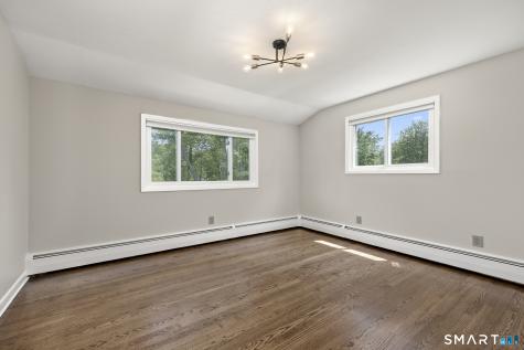 22 North Lake Shore Drive Brookfield CT 06804