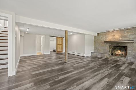 22 North Lake Shore Drive Brookfield CT 06804