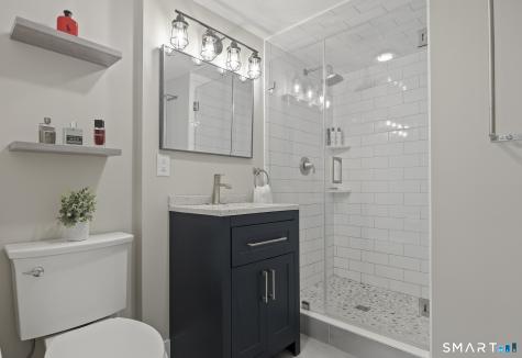 22 North Lake Shore Drive Brookfield CT 06804