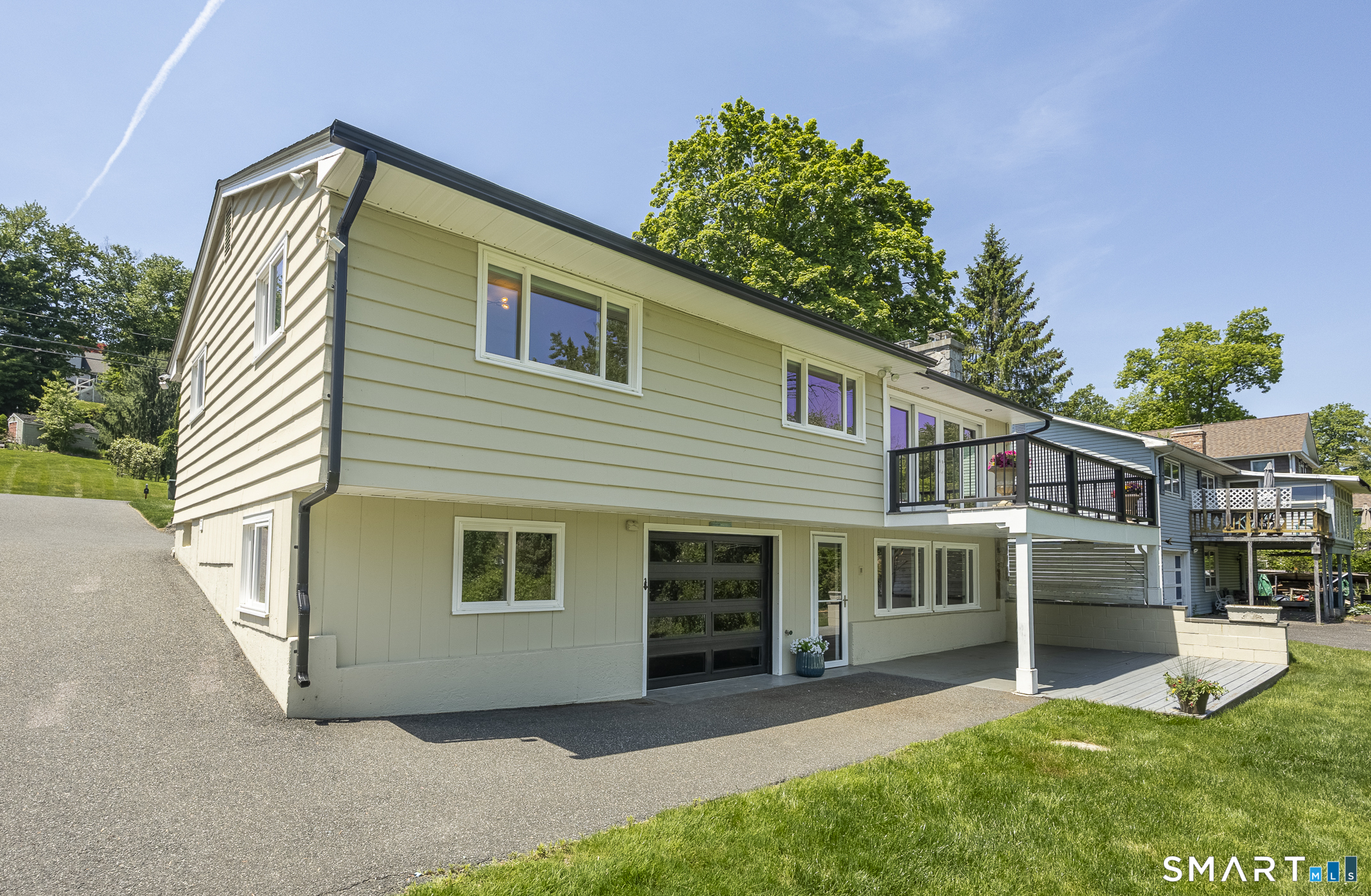 22 North Lake Shore Drive Brookfield CT 06804