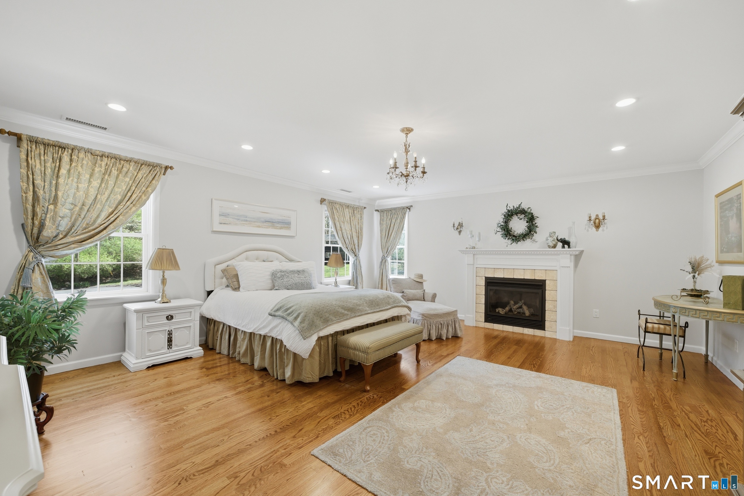 33 Club Circle Stamford CT 06905