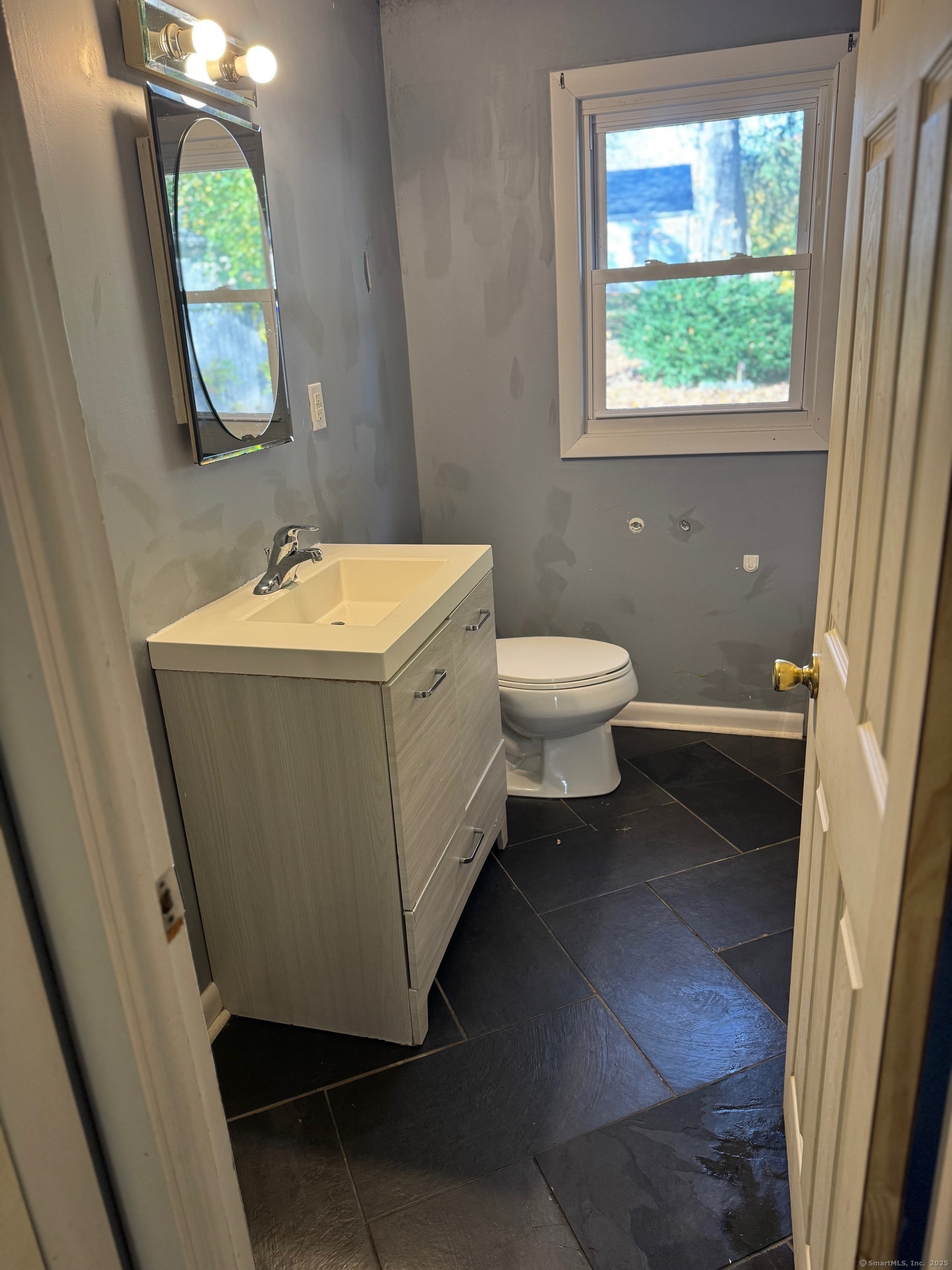 56 Elizabeth Drive Manchester CT 06042