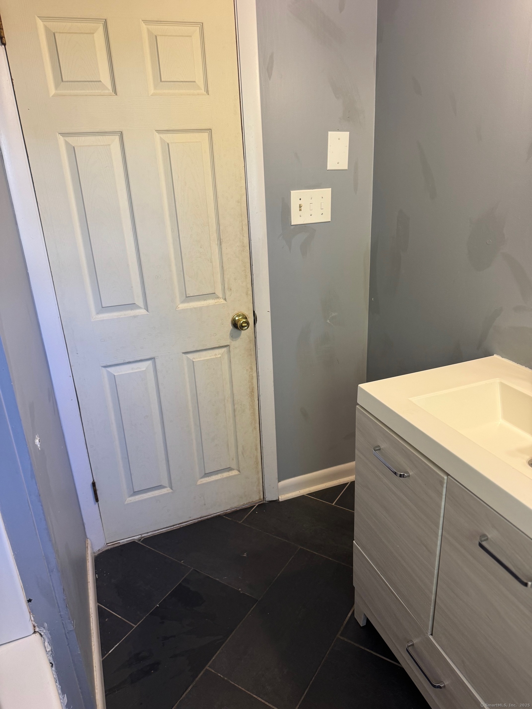 56 Elizabeth Drive Manchester CT 06042