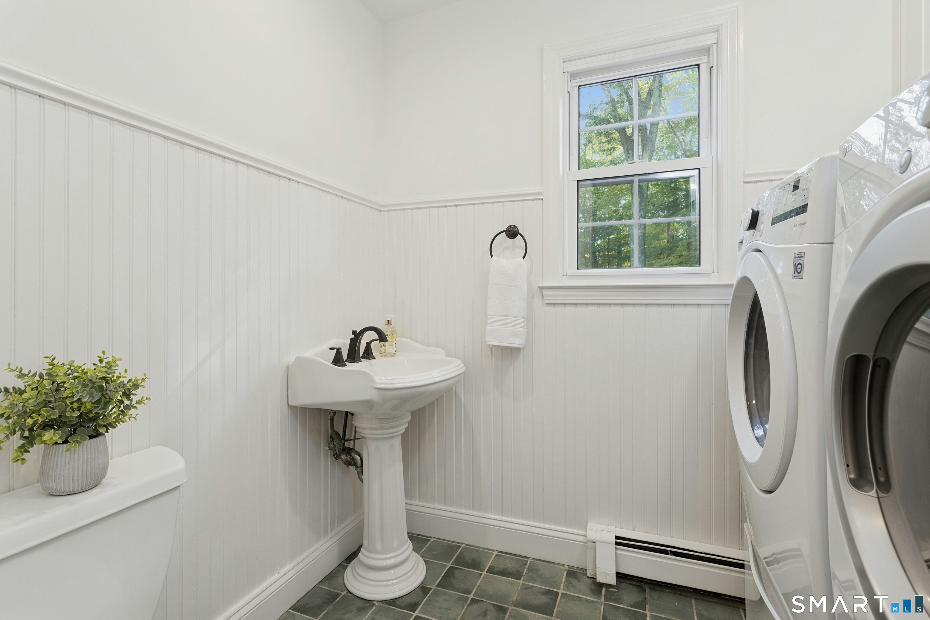 28 Caudatowa Drive Ridgefield CT 06877