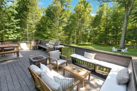 28 Caudatowa Drive Ridgefield CT 06877