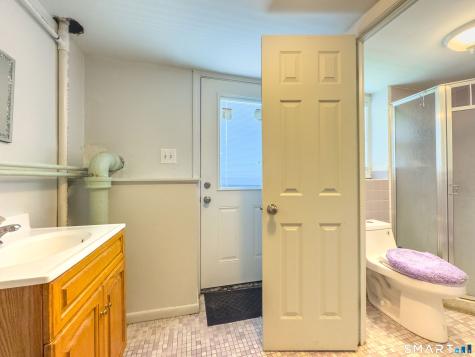 82 Sande Avenue Waterbury CT 06706