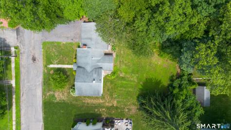 82 Sande Avenue Waterbury CT 06706