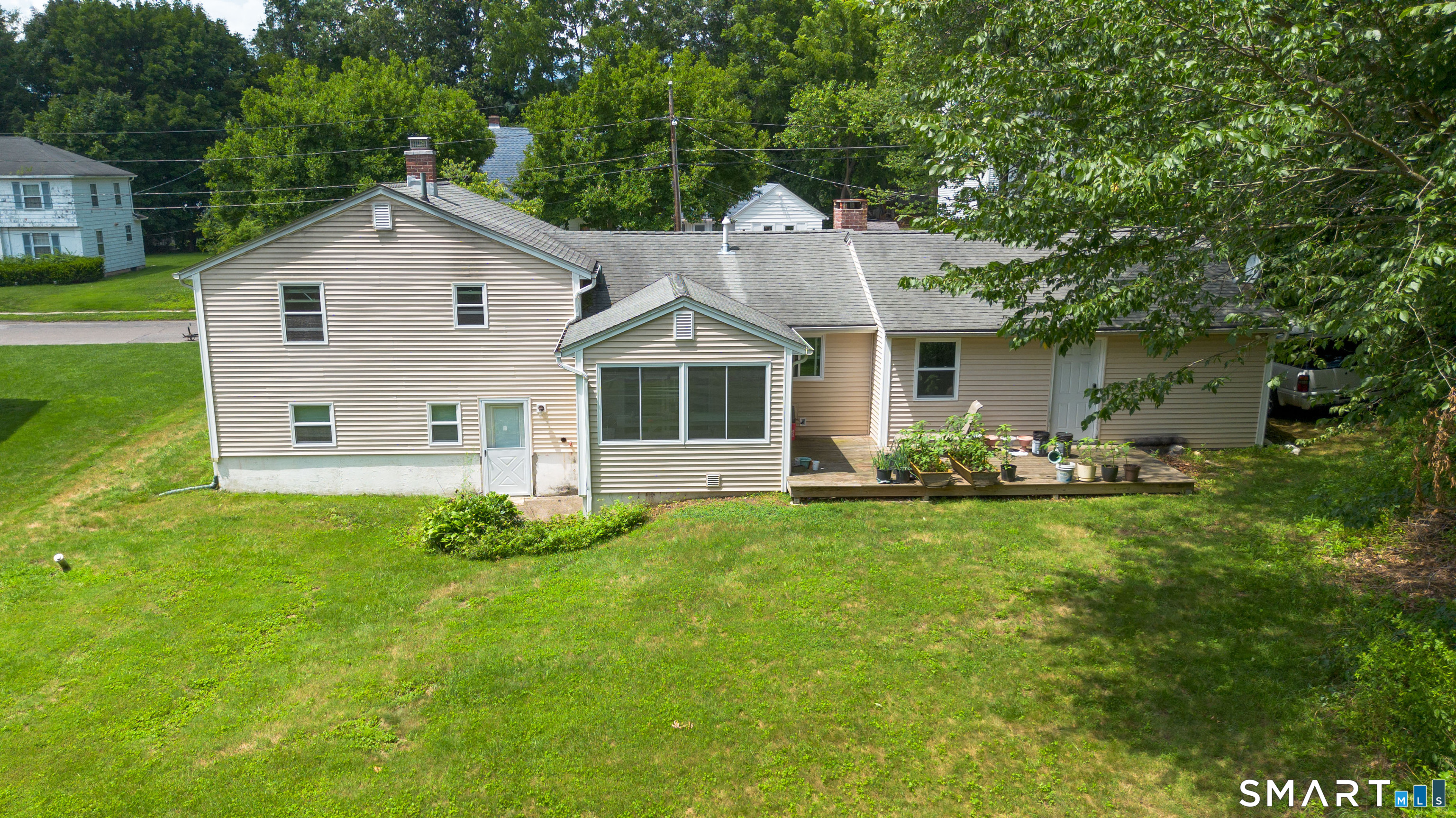 82 Sande Avenue Waterbury CT 06706
