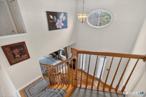 15 Farm Brook Court Hamden CT 06514