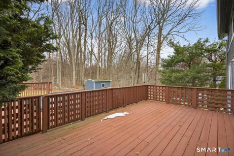 15 Farm Brook Court Hamden CT 06514