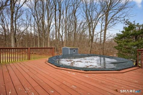 15 Farm Brook Court Hamden CT 06514