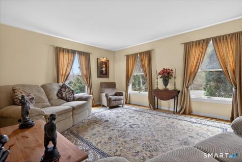 15 Farm Brook Court Hamden CT 06514