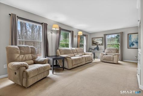 15 Farm Brook Court Hamden CT 06514