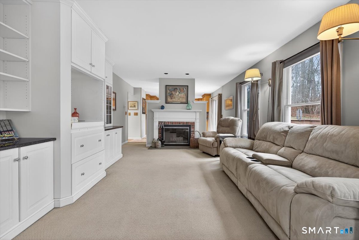 15 Farm Brook Court Hamden CT 06514