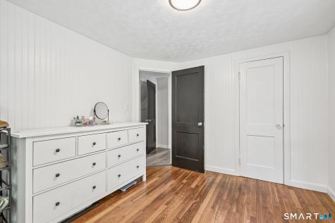 18 Carleton Road Leicester MA 01542