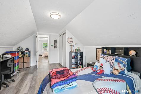 18 Carleton Road Leicester MA 01542