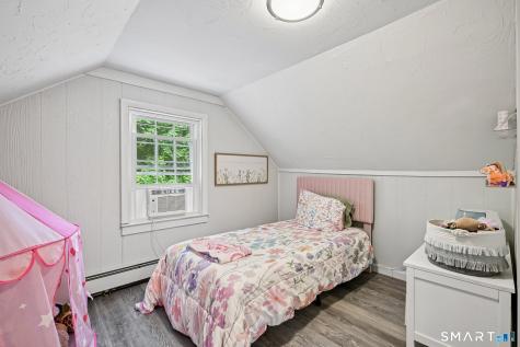 18 Carleton Road Leicester MA 01542