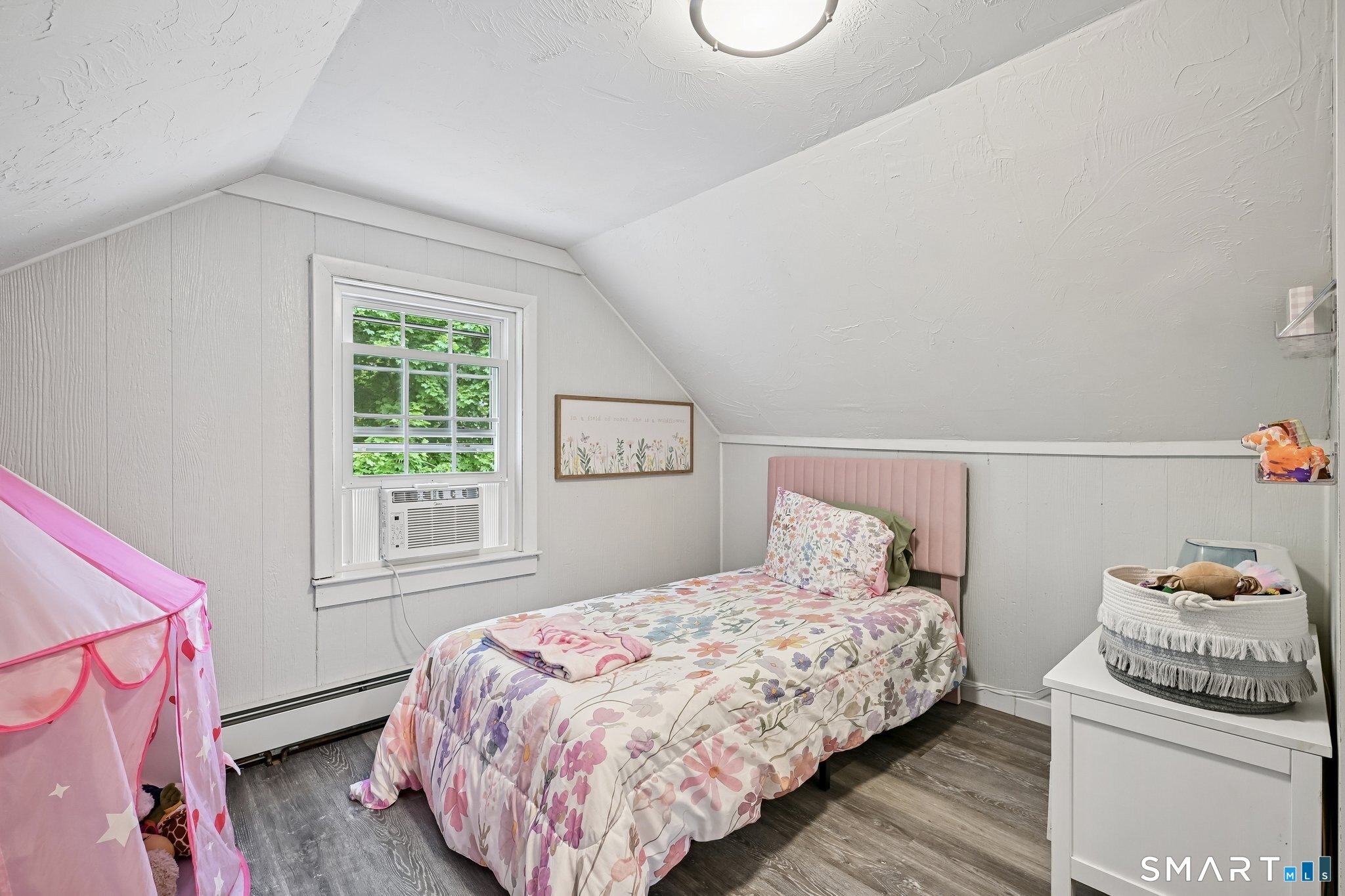 19 Carleton Road Leicester MA 01542