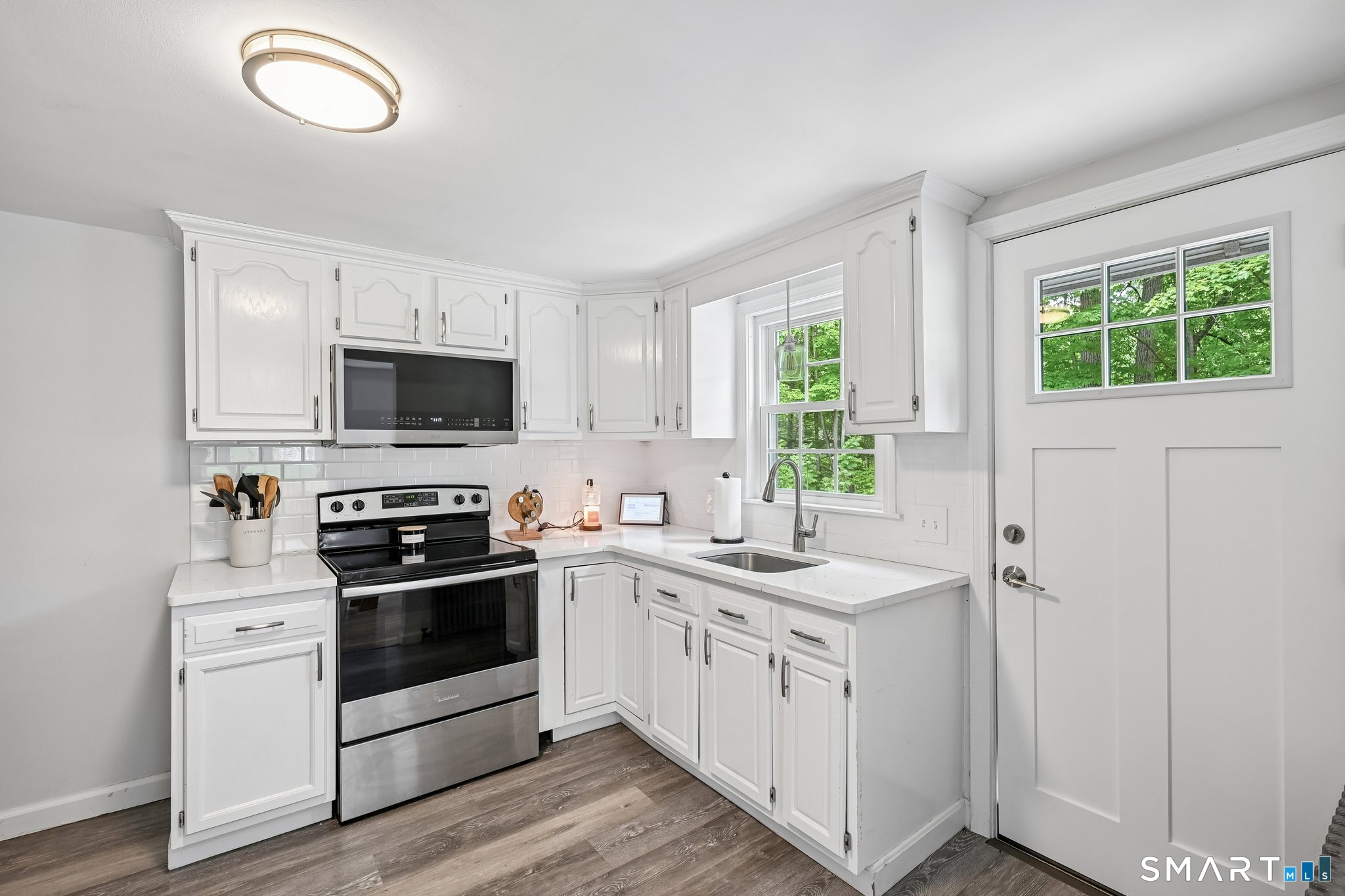19 Carleton Road Leicester MA 01542