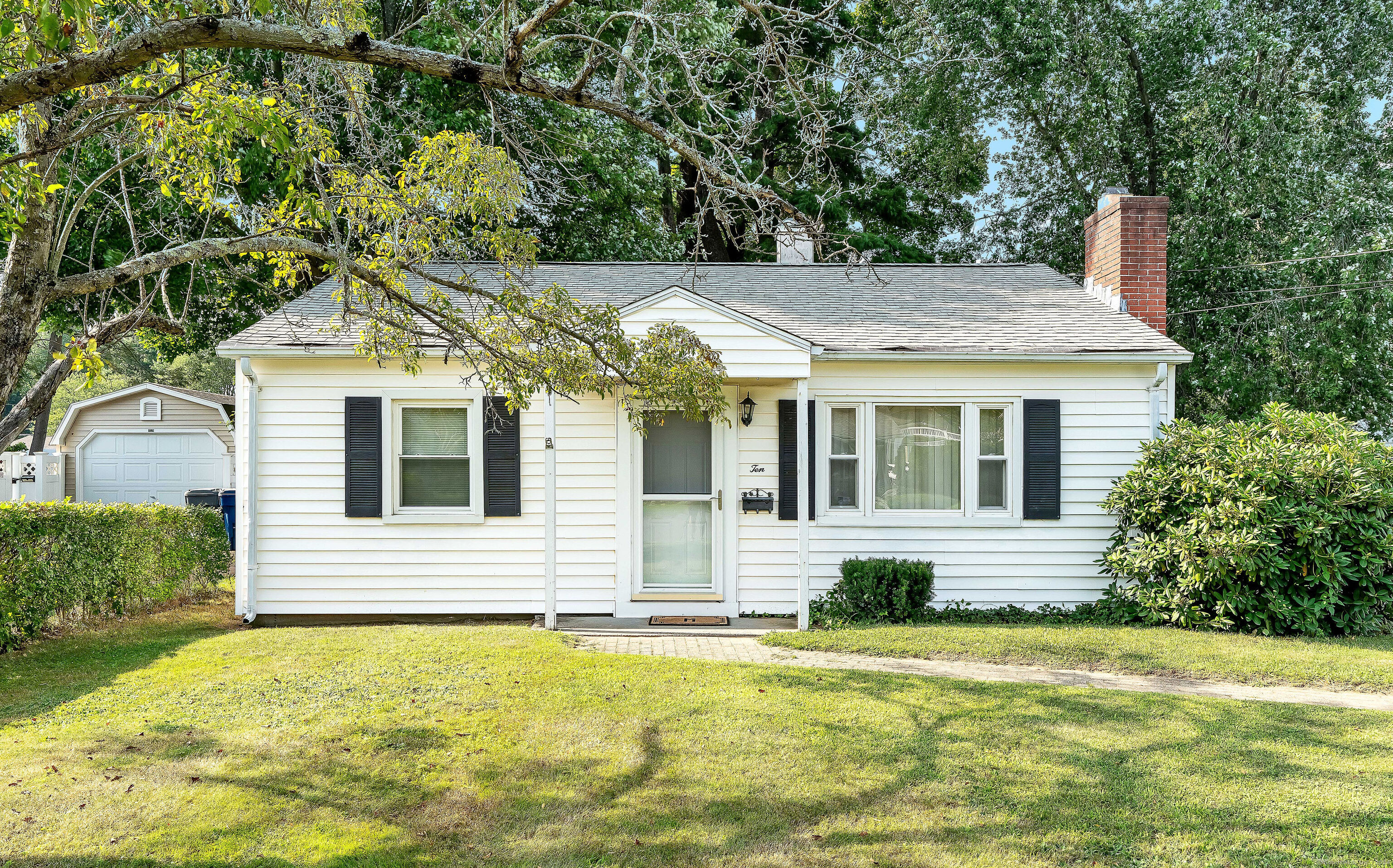 10 Ashford Road Plainville CT 06062