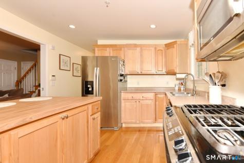 33 Longvue Drive Wethersfield CT 06109
