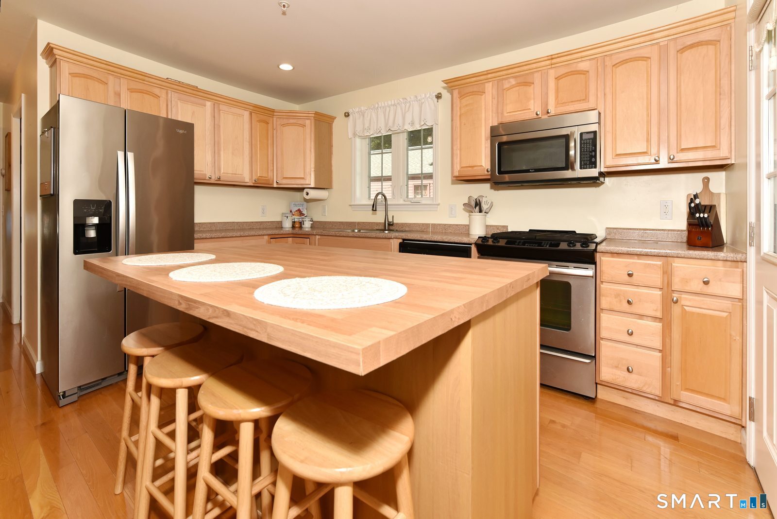 33 Longvue Drive Wethersfield CT 06109