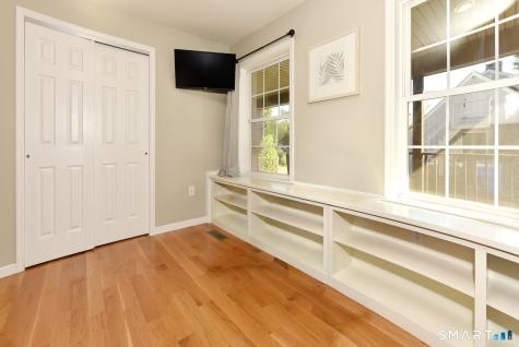 33 Longvue Drive Wethersfield CT 06109