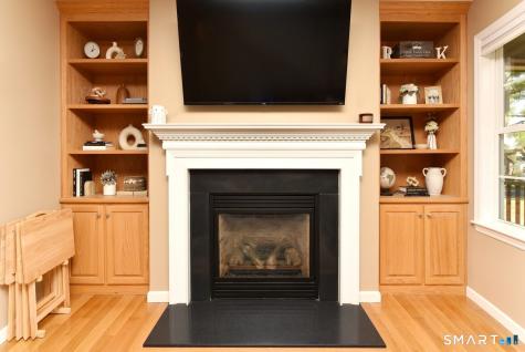 33 Longvue Drive Wethersfield CT 06109