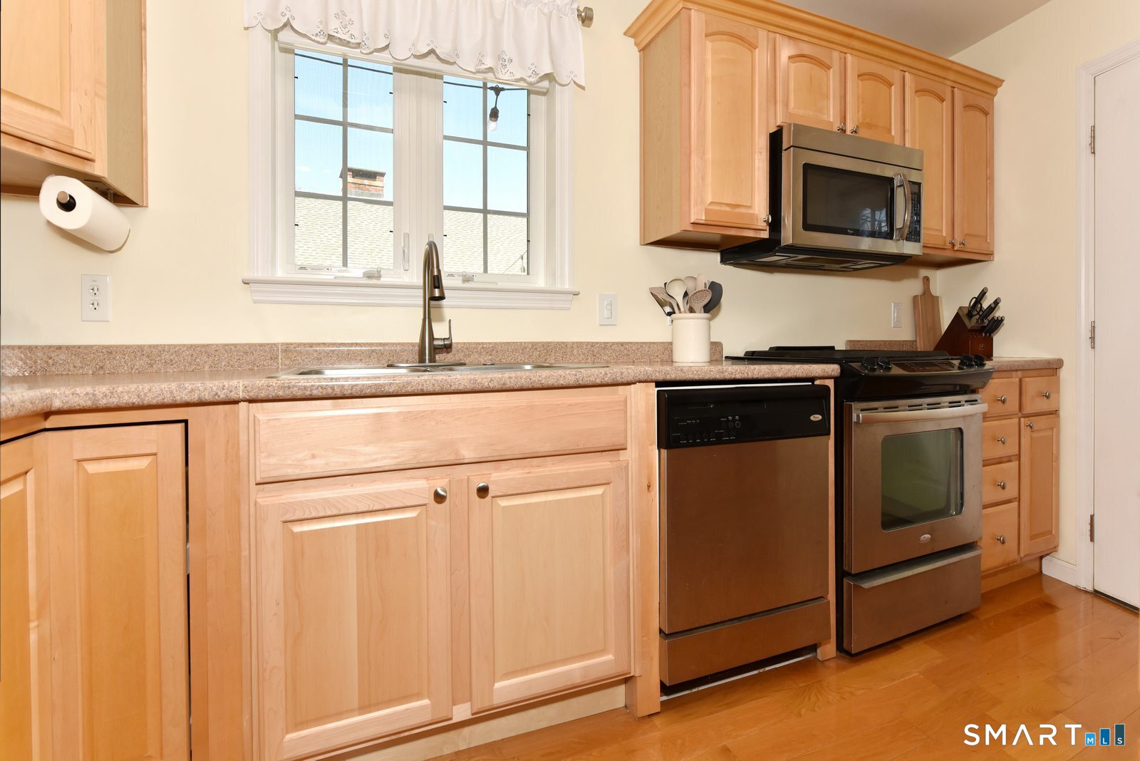 33 Longvue Drive Wethersfield CT 06109