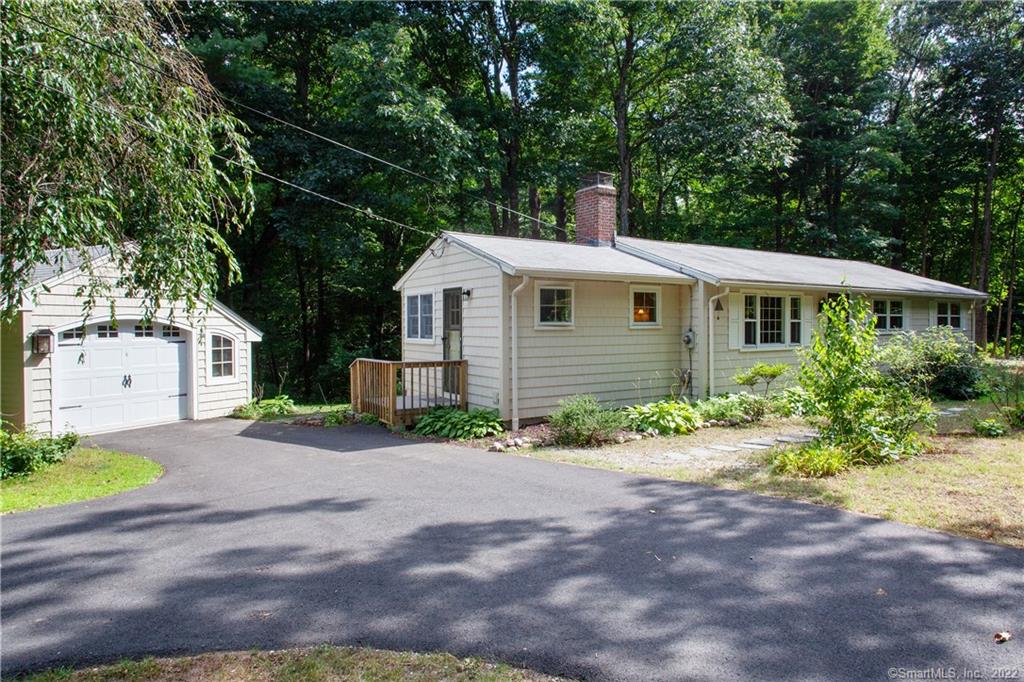 37 Fernwood Drive Simsbury CT 06070