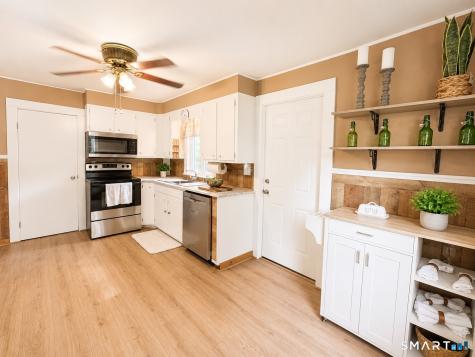 87 Taftville Occum Road Norwich CT 06360